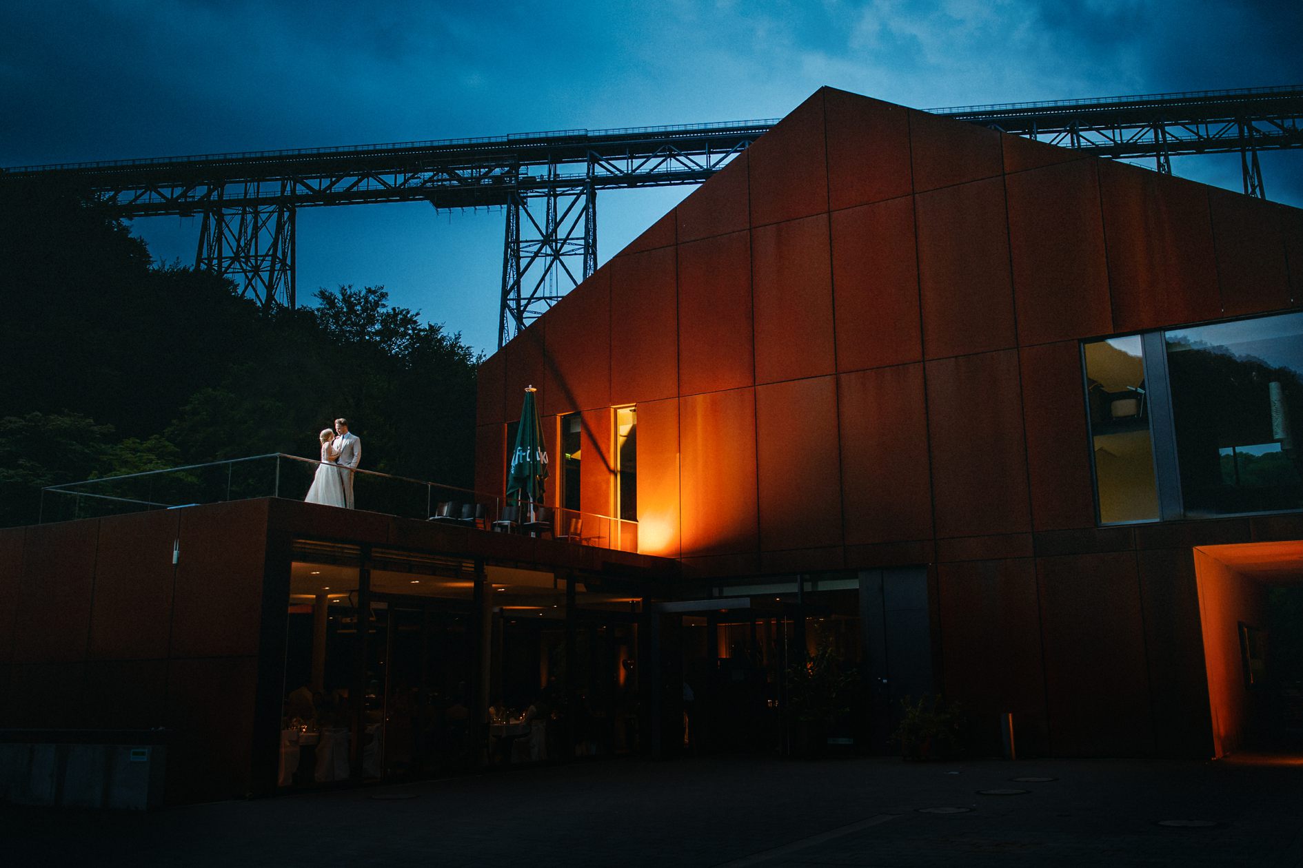 Hochzeitsfotograf für Hochzeiten macht schöne Fotos